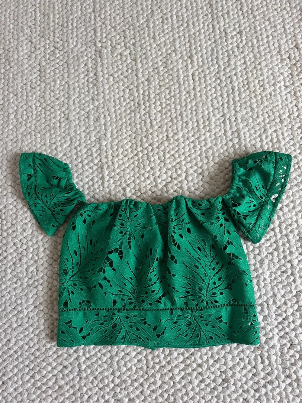 Lovers + Friends Life’s a beach Off-Shoulder Lace Crochet Top in Kelly Green XS